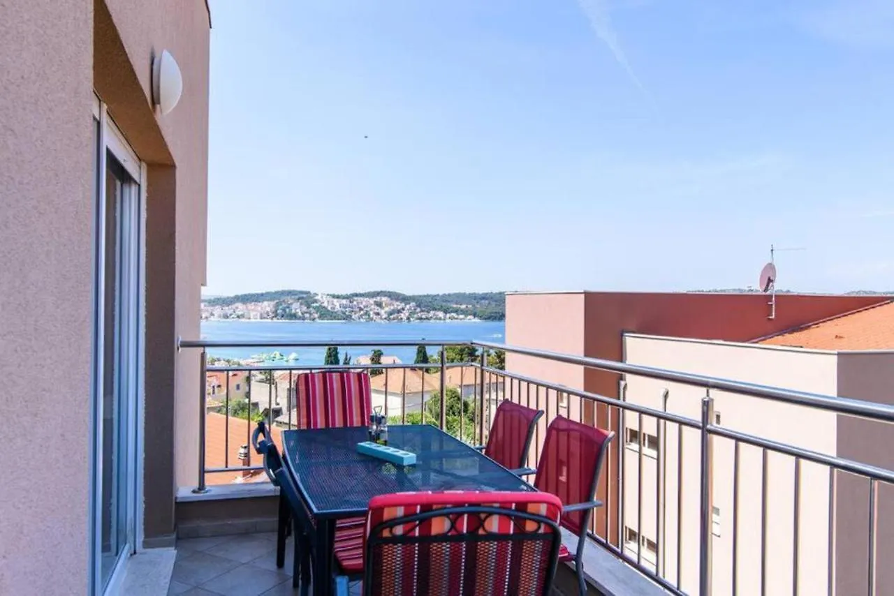 Apartment Lucha Τρογκίρ
