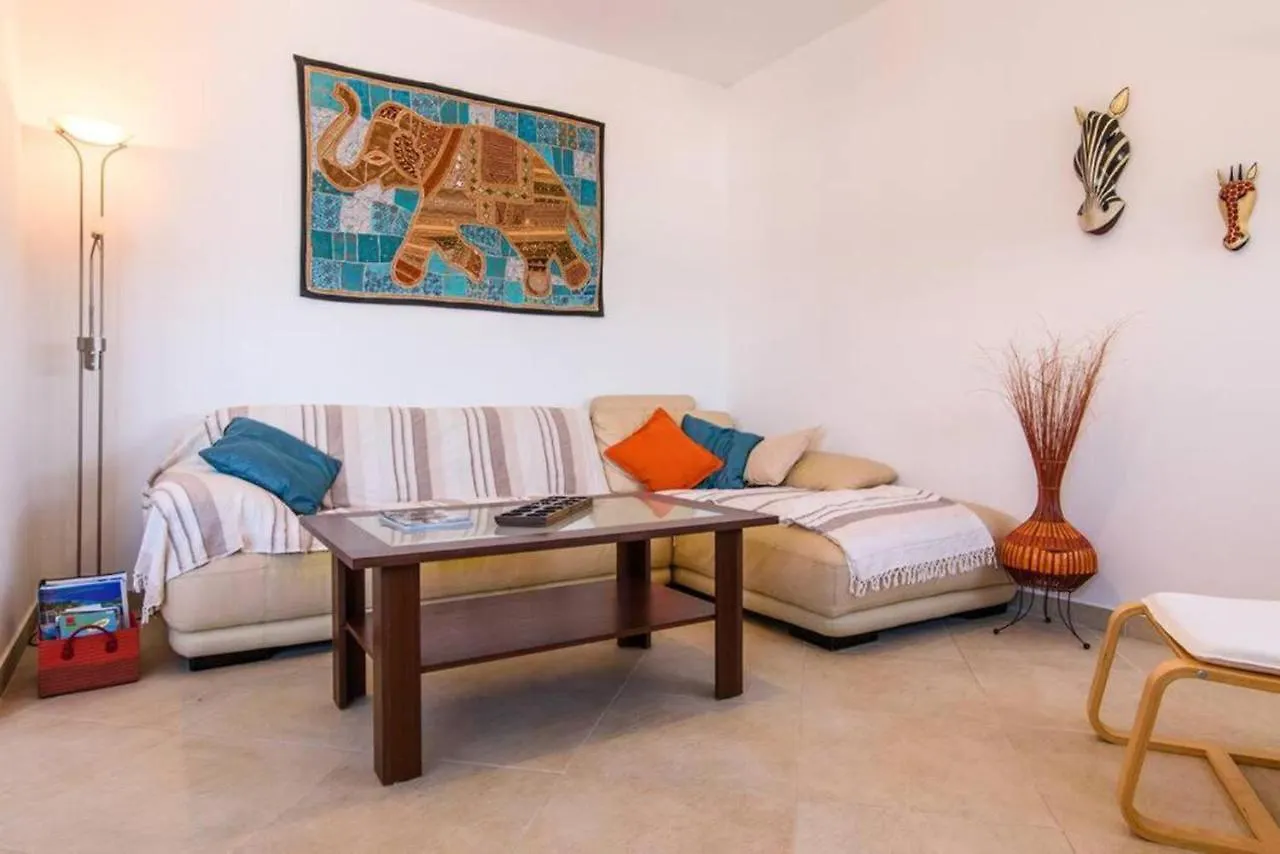 Apartment Lucha Τρογκίρ